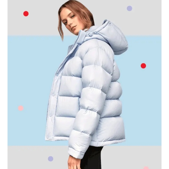 Aritzia TNA Superpuff - Picture 1 of 8